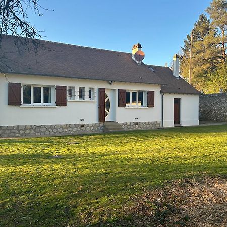 Maison Au Calme Avec Riviere A Cote De Chartres Saint-Prest Kamer foto